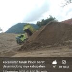 Kades Atoy Px, Koordinator Tambang Ilegal Galian C di Mandong Raya. IMG-20250914-WA0008